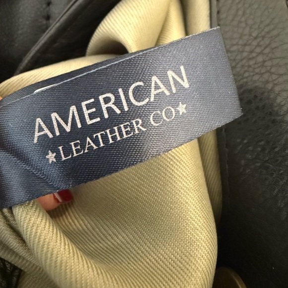 American Leather Co. Black Leather Acorn Double Entry Crossbody bag - Picture 15 of 16